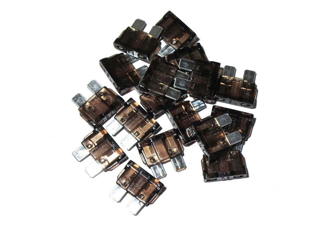 100 FUSIBLES MARRON CLAIR LAMELLAIRES ENFICHABLES 7,5A